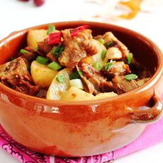 红枣羊肉炖萝卜的做法 红枣羊肉炖萝卜的做法
