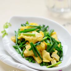 韭菜炒鸡蛋的做法 韭菜炒鸡蛋的做法