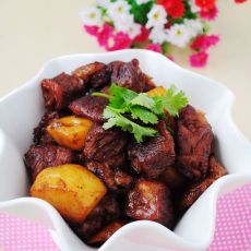 牛肉炖土豆的做法 牛肉炖土豆的做法