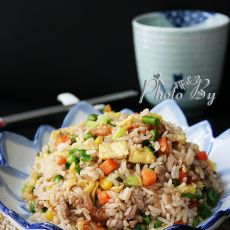 肉粒炒饭的做法 肉粒炒饭的做法