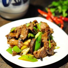 回锅护心肉的做法 回锅护心肉的做法