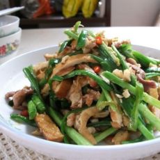 韭菜香干炒肉丝的做法步骤