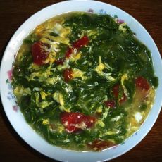 西红柿鸡蛋菠菜汤面的做法 西红柿鸡蛋菠菜汤面的做法