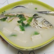 鲫鱼豆腐汤的做法 鲫鱼豆腐汤的做法