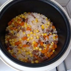 电饭锅腊味饭的做法 电饭锅腊味饭的做法