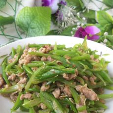 家常四季豆炒肉的做法 家常四季豆炒肉的做法