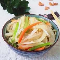 豆芽菜炒洋葱的做法 豆芽菜炒洋葱的做法