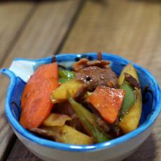 胡萝卜土豆炒肉的做法 胡萝卜土豆炒肉的做法