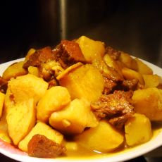 咖喱牛肉炖土豆的做法 咖喱牛肉炖土豆的做法