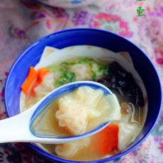 鲜虾鸡汤小馄饨的做法 鲜虾鸡汤小馄饨的做法