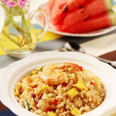 剁椒虾仁蛋炒饭的做法 剁椒虾仁蛋炒饭的做法