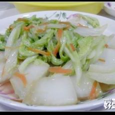 10分钟家常菜——漂亮的清炒大白菜的做法 10分钟家常菜——漂亮的清炒大白菜的做法