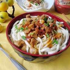 麻辣肉丝拌凉面的做法 麻辣肉丝拌凉面的做法