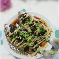 豆豉蒸罗非鱼的做法步骤