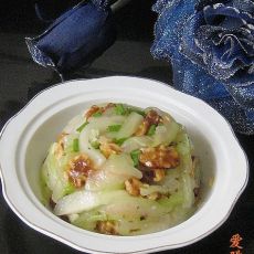 核桃凉拌西瓜皮的做法 核桃凉拌西瓜皮的做法
