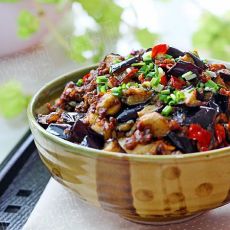 炸酱茄子拌饭的做法 炸酱茄子拌饭的做法