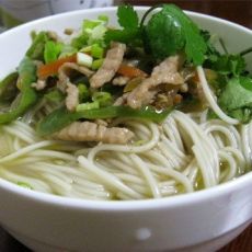 青椒肉丝面的做法 青椒肉丝面的做法