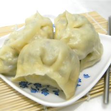 鸡蛋木耳白菜馅蒸饺的做法 鸡蛋木耳白菜馅蒸饺的做法