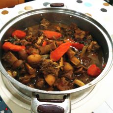 竹蔗红萝卜驴肉煲的做法 竹蔗红萝卜驴肉煲的做法