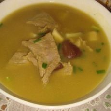 咖喱牛肉炖土豆香菇的做法 咖喱牛肉炖土豆香菇的做法
