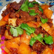 牛肉烧土豆的做法 牛肉烧土豆的做法