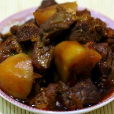 牛肉炖土豆的做法 牛肉炖土豆的做法