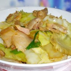 葱香咸肉手撕包菜的做法步骤