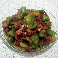 甜椒炒鸡的做法 甜椒炒鸡的做法