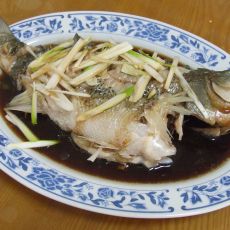 清蒸鲈鱼的做法 清蒸鲈鱼的做法