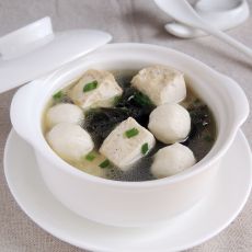 海带豆腐鱼丸汤的做法步骤