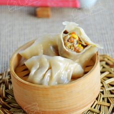玉米猪肉蒸饺的做法 玉米猪肉蒸饺的做法