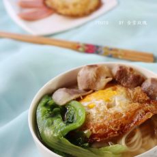 生菜腊肠面的做法步骤