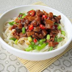 腊肠杂酱面的做法步骤