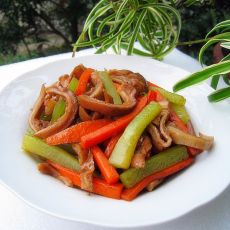 莴笋胡萝卜炒猪肚的做法 莴笋胡萝卜炒猪肚的做法