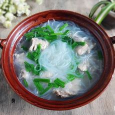 砂锅骨头汤粉丝的做法步骤