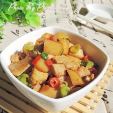 孜然土豆烩素鸡的做法 孜然土豆烩素鸡的做法