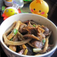 腊肉干煸茶树菇的做法 腊肉干煸茶树菇的做法