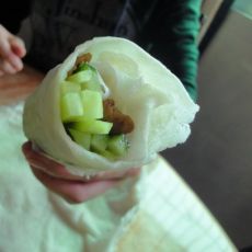 五香猪肉青瓜簿饼的做法 五香猪肉青瓜簿饼的做法