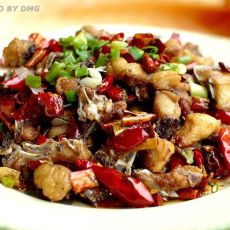 辣子鸡丁的做法 辣子鸡丁的做法