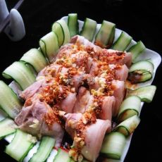蒜泥白肉的做法 蒜泥白肉的做法