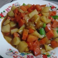 咖喱土豆炖胡萝卜的做法步骤
