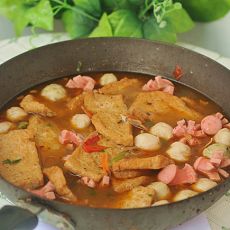 鱼丸豆腐火锅的做法 鱼丸豆腐火锅的做法