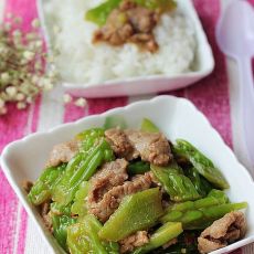 苦瓜牛肉 春季下火菜的做法 苦瓜牛肉 春季下火菜的做法