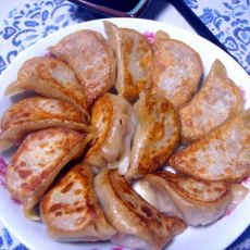 牛肉白菜锅贴的做法 牛肉白菜锅贴的做法