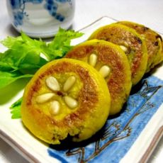 松仁南瓜豆沙饼的做法 松仁南瓜豆沙饼的做法